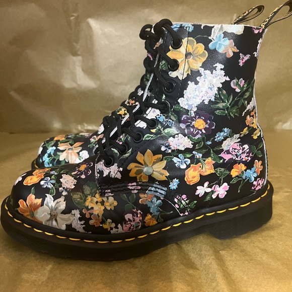 Dr Martens Darcy Floral Pascal DF Boots - Picture 3 of 7